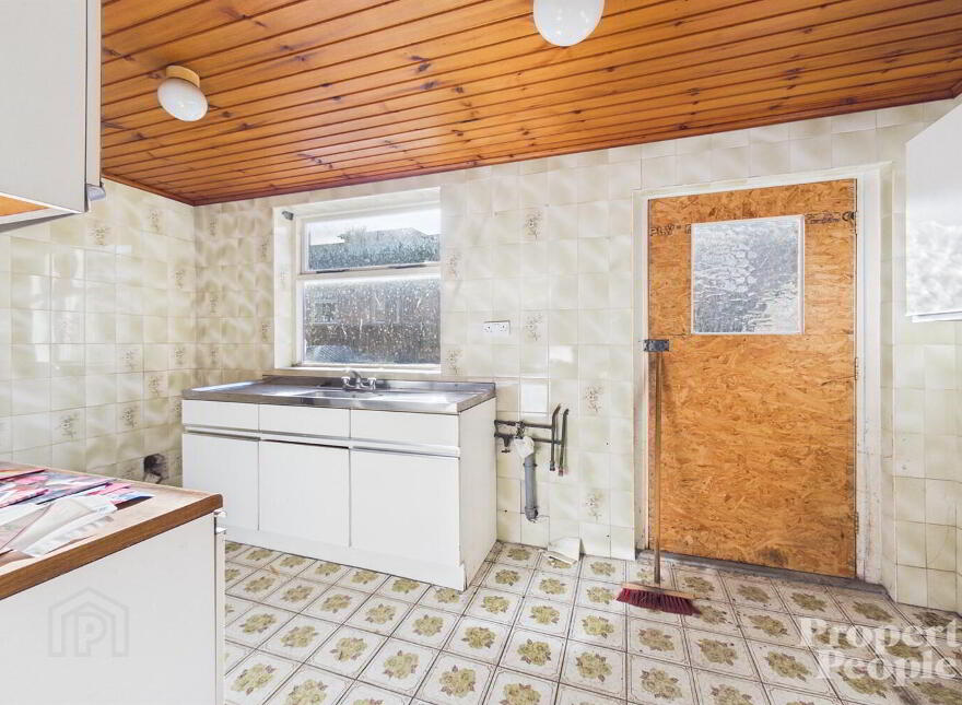 43 Stratford Gardens, Belfast, BT14 7NR