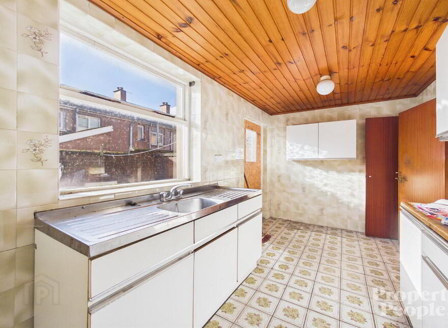 43 Stratford Gardens, Belfast, BT14 7NR