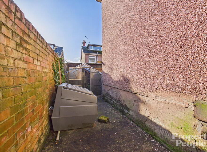 43 Stratford Gardens, Belfast, BT14 7NR