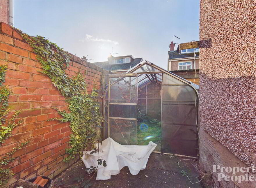 43 Stratford Gardens, Belfast, BT14 7NR
