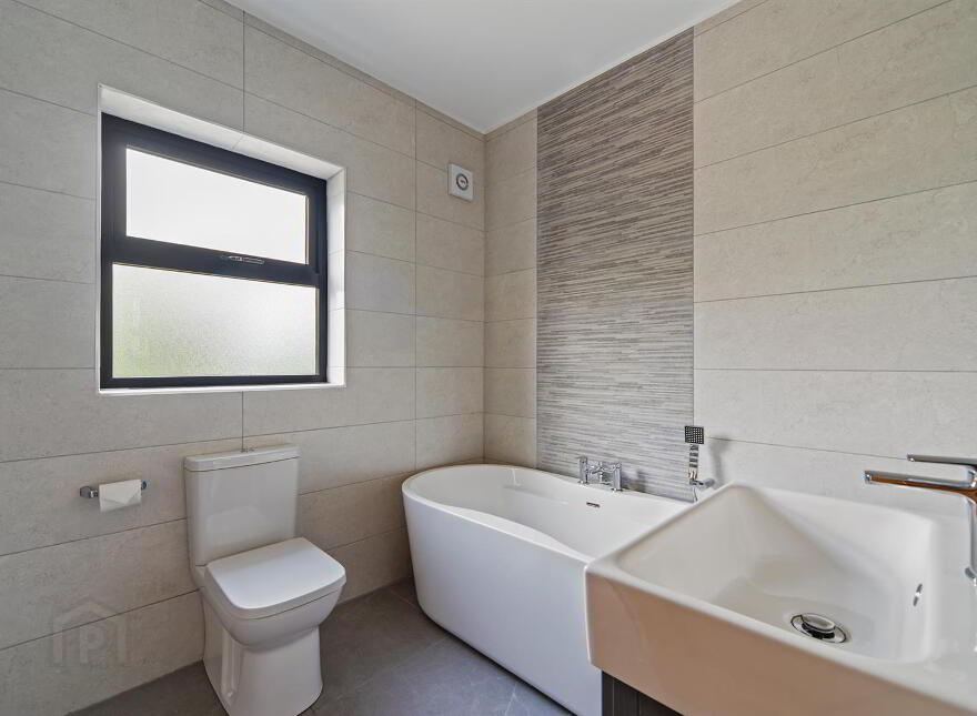72 Graysfield, Crossgar, Downpatrick, BT30 9HG