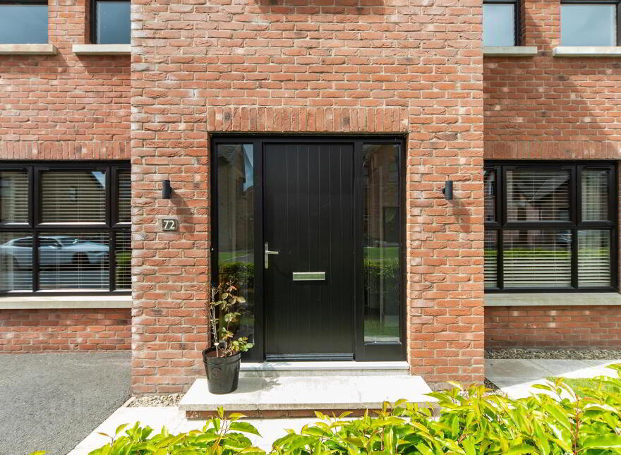 72 Graysfield, Crossgar, Downpatrick, BT30 9HG
