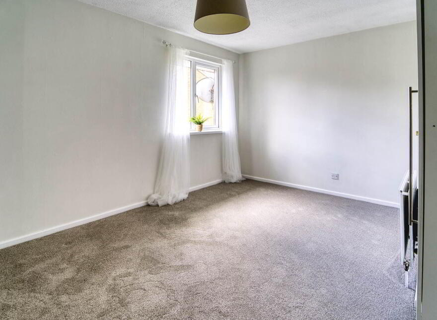 35 Hilden Court, Lisburn, BT27 4YL