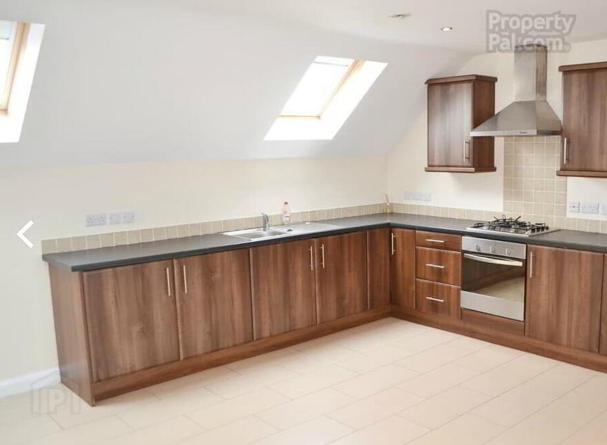 Apt 7 The Avenue, Carrickfergus, BT38 8LT