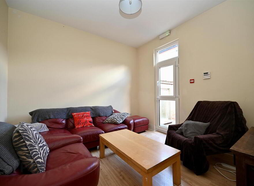 Apt 2, 17 Wellesley Avenue, Belfast, BT9 6DG