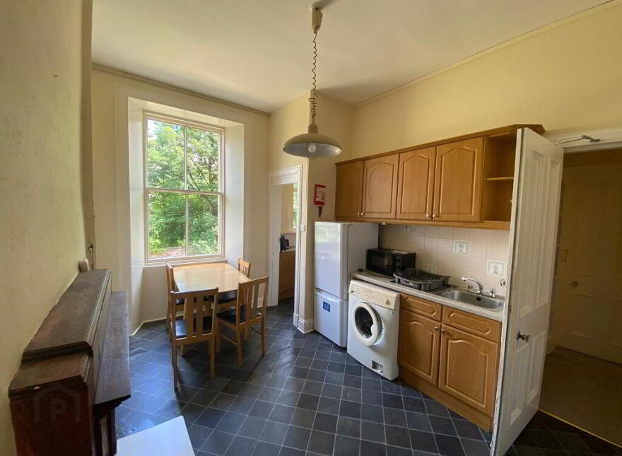10 Bruntsfield Avenue, Bruntsfield, Edinburgh, EH10 4EP