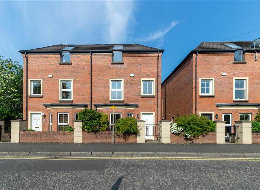 22 Richmond Park, Finaghy, Belfast, BT10 0HB