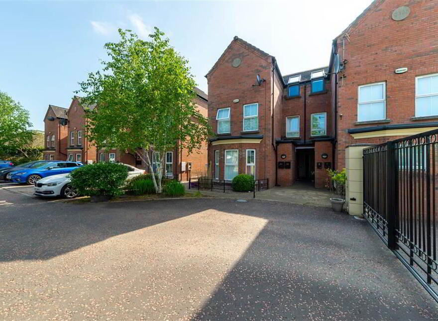 22 Richmond Park, Finaghy, Belfast, BT10 0HB