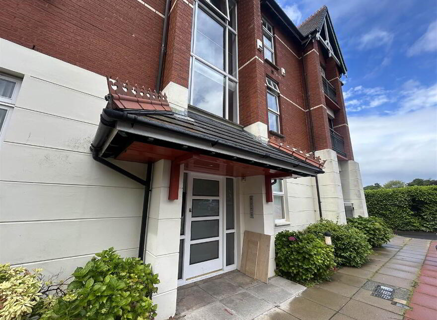 Flat 5 The Parks, 3 Belfast Road, Holywood, BT18 9EH