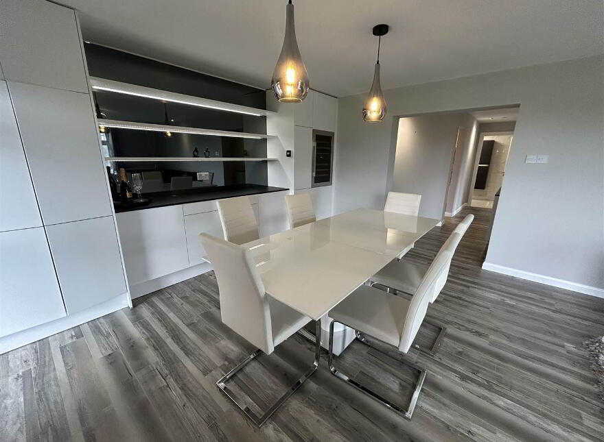 Flat 5 The Parks, 3 Belfast Road, Holywood, BT18 9EH