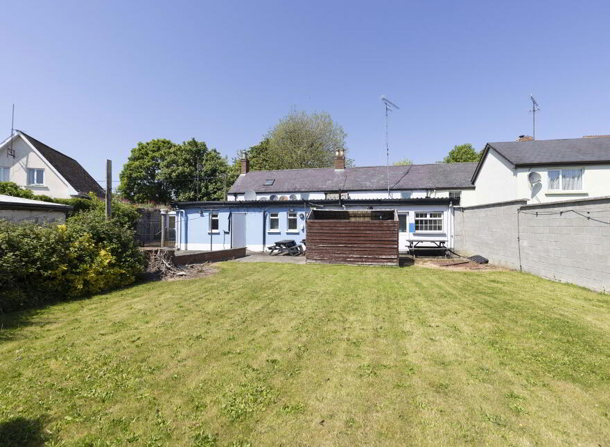 Former Licensed Premises & Apartment, With Development Potent...Castlebellingham, A91ND89