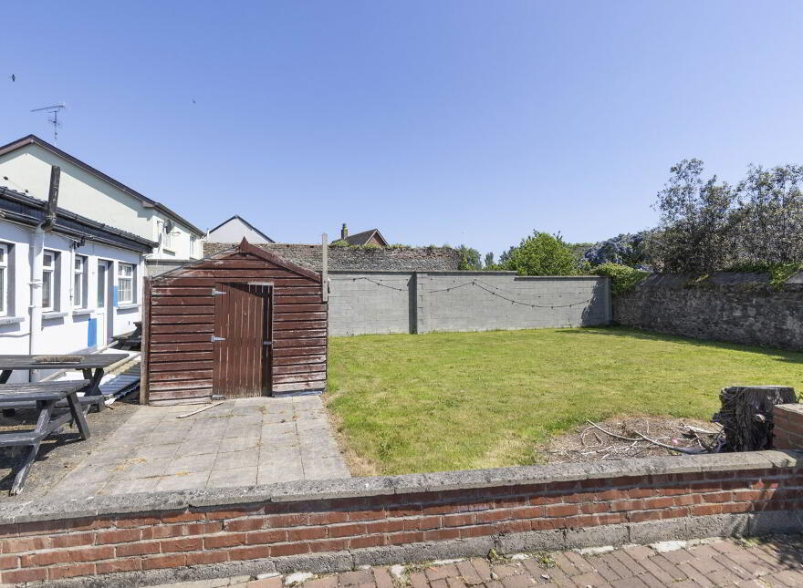 Former Licensed Premises & Apartment, With Development Potent...Castlebellingham, A91ND89