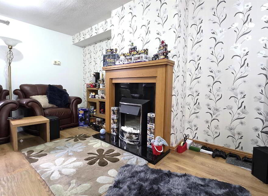7 Larchfield, Antrim, BT41 2BQ