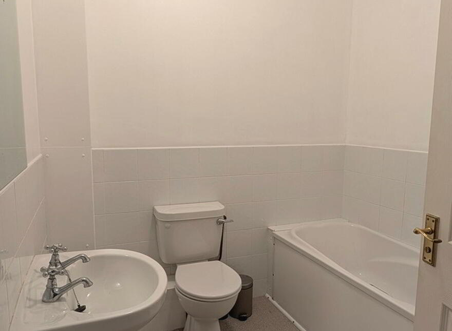 Apt. 11 Cuilcagh, Russell Quay, Ballyconnell, H14D963