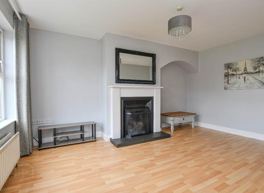 15 Demesne Avenue, Downpatrick, BT30 6UY