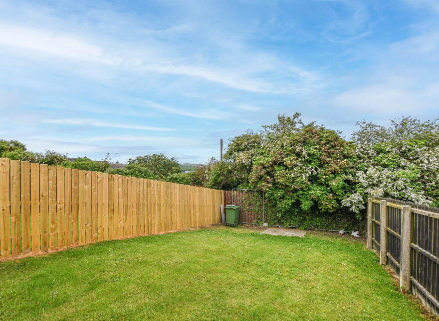 15 Demesne Avenue, Downpatrick, BT30 6UY