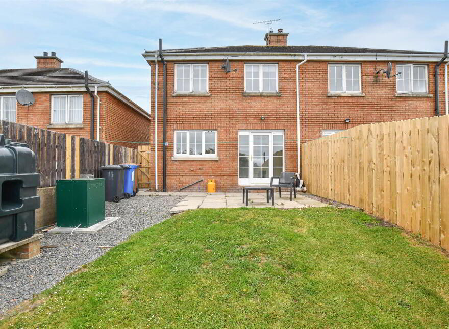 15 Demesne Avenue, Downpatrick, BT30 6UY