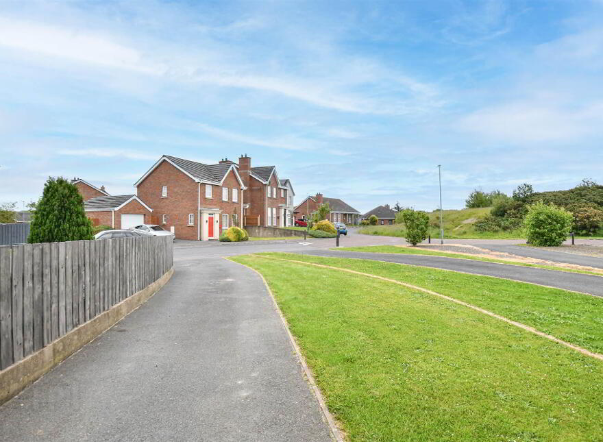 15 Demesne Avenue, Downpatrick, BT30 6UY