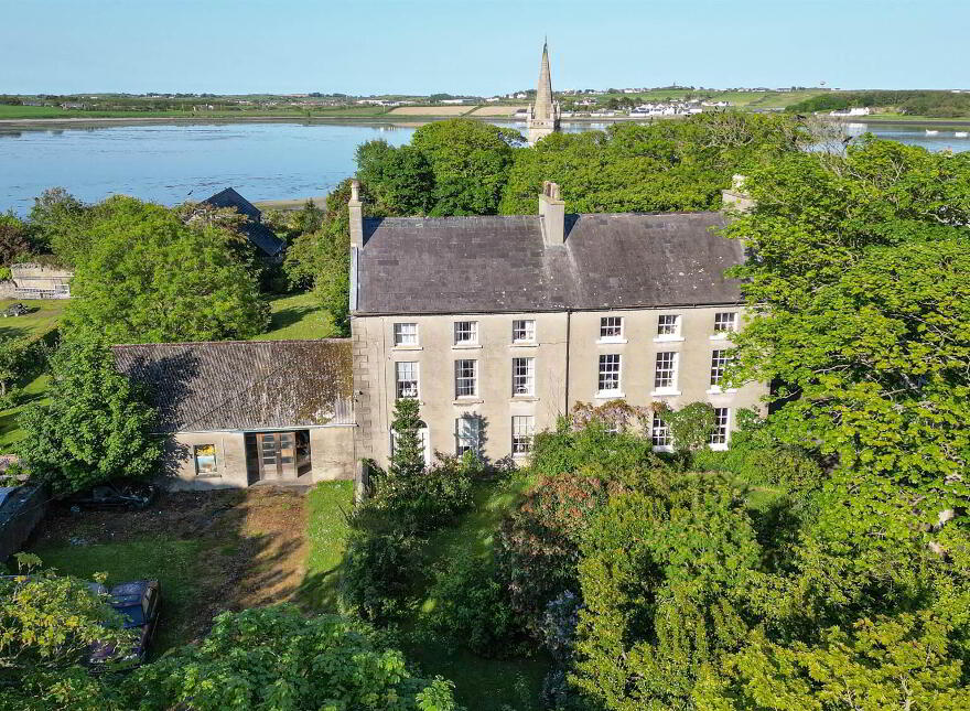 7 The Square, Killough, BT30 7QE