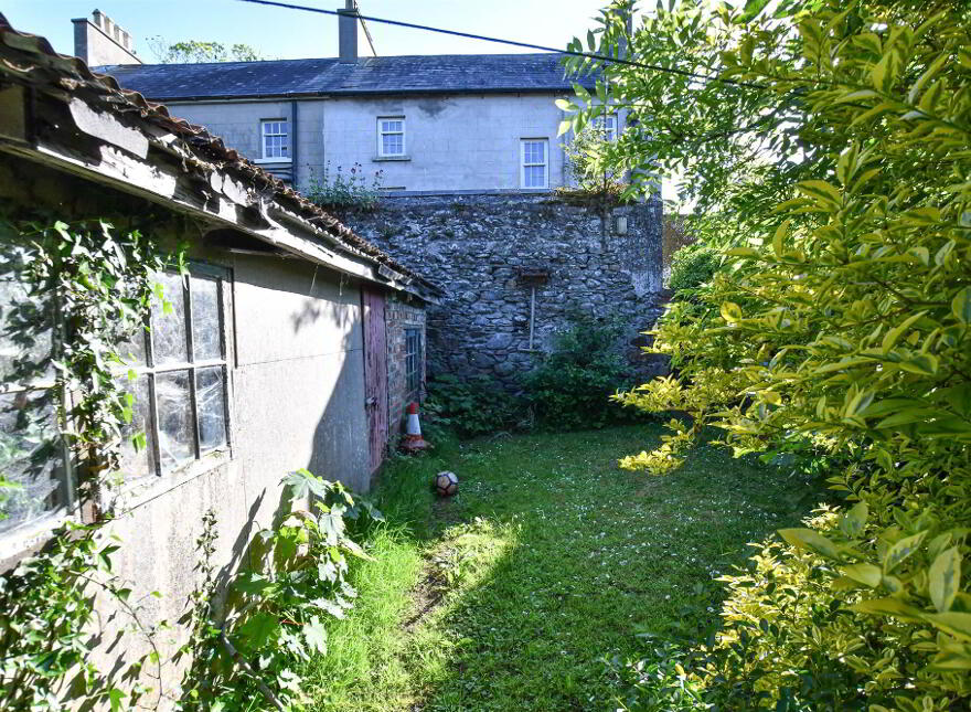 7 The Square, Killough, BT30 7QE