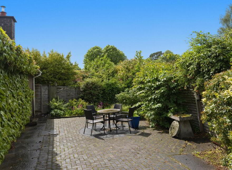2 Malone Grange, Belfast, BT9 5QA