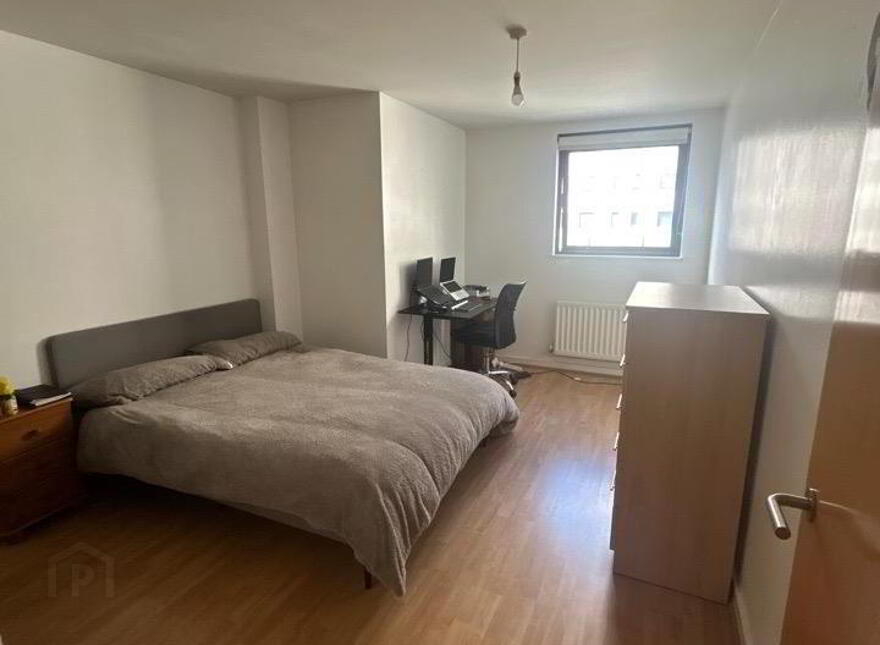 5 Queens Square, Belfast, BT1 3FF