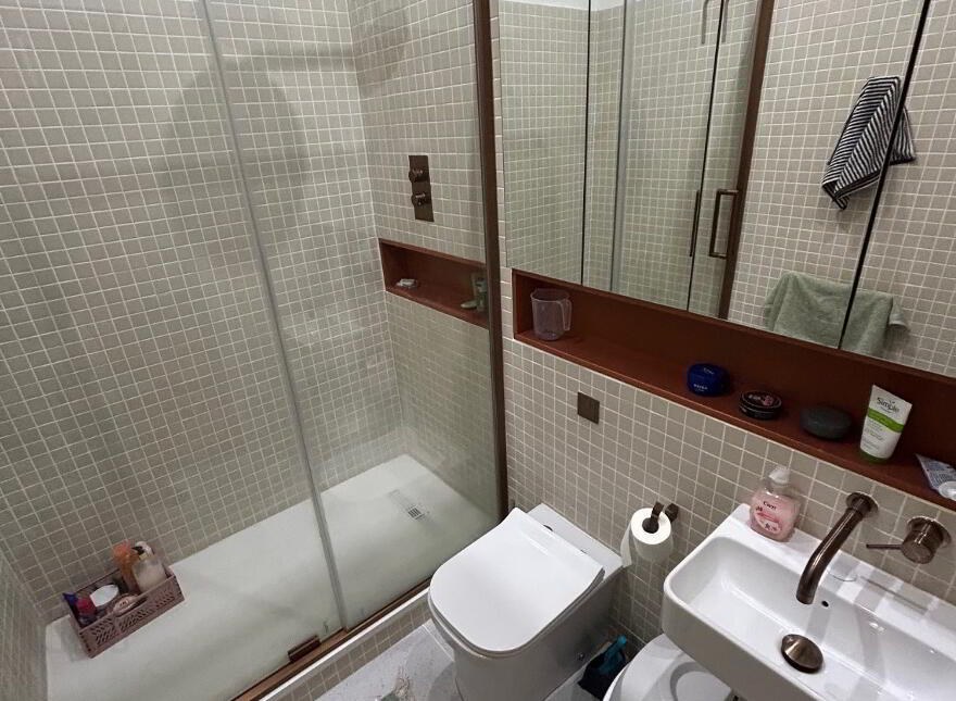 Flat 8, 44 Ulsterville Avenue, Belfast, BT9 7AQ