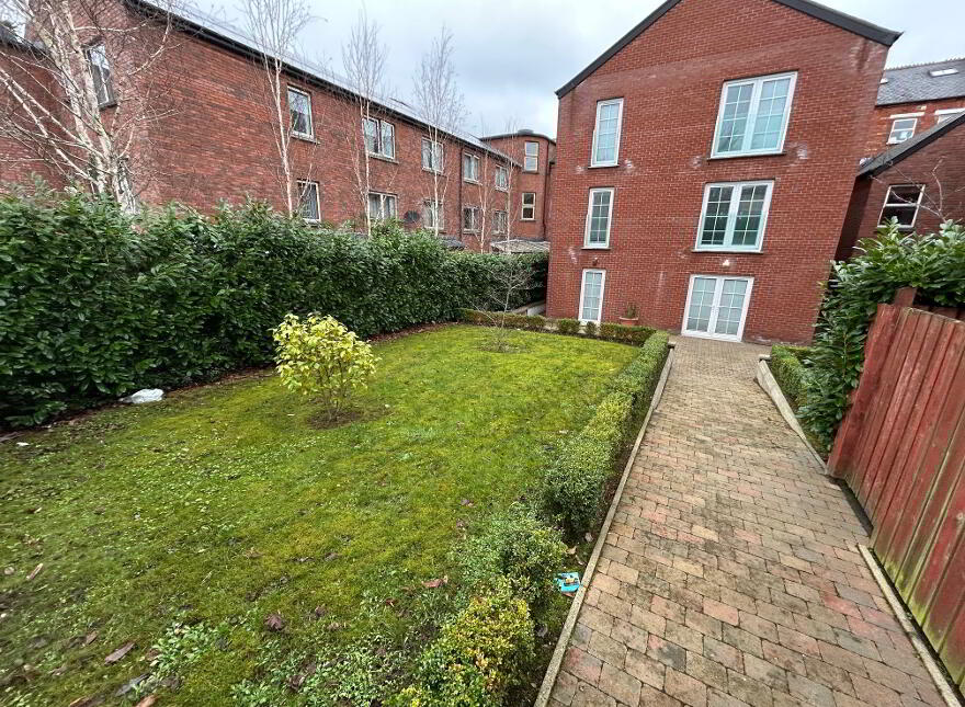 Flat 8, 44 Ulsterville Avenue, Belfast, BT9 7AQ