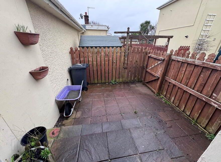 32 Chaine Memorial Road, Larne, BT40 1AD