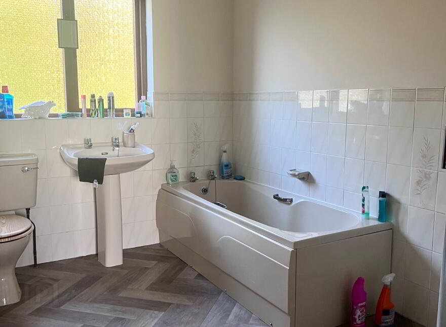 16A Markstown Close, Cullybackey, Ballymena, BT43 5PX