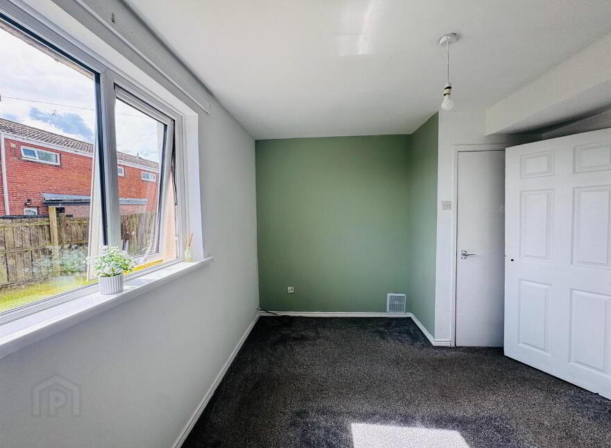 59 Glenowen Park, Derry, BT48 0LQ