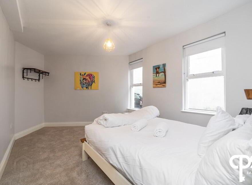11 College Place North, Belfast, BT1 6BE