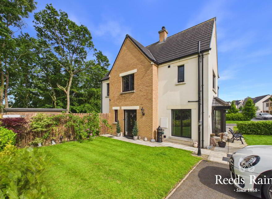 23 Hillcrest Avenue, Bessbrook, Newry, BT35 7FZ