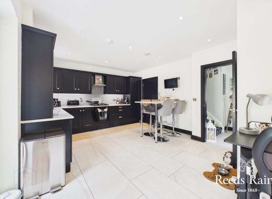 23 Hillcrest Avenue, Bessbrook, Newry, BT35 7FZ