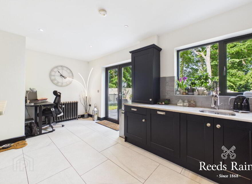23 Hillcrest Avenue, Bessbrook, Newry, BT35 7FZ
