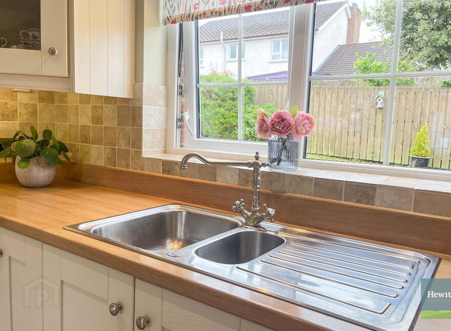 24 College Manor, Portadown, BT63 5UB