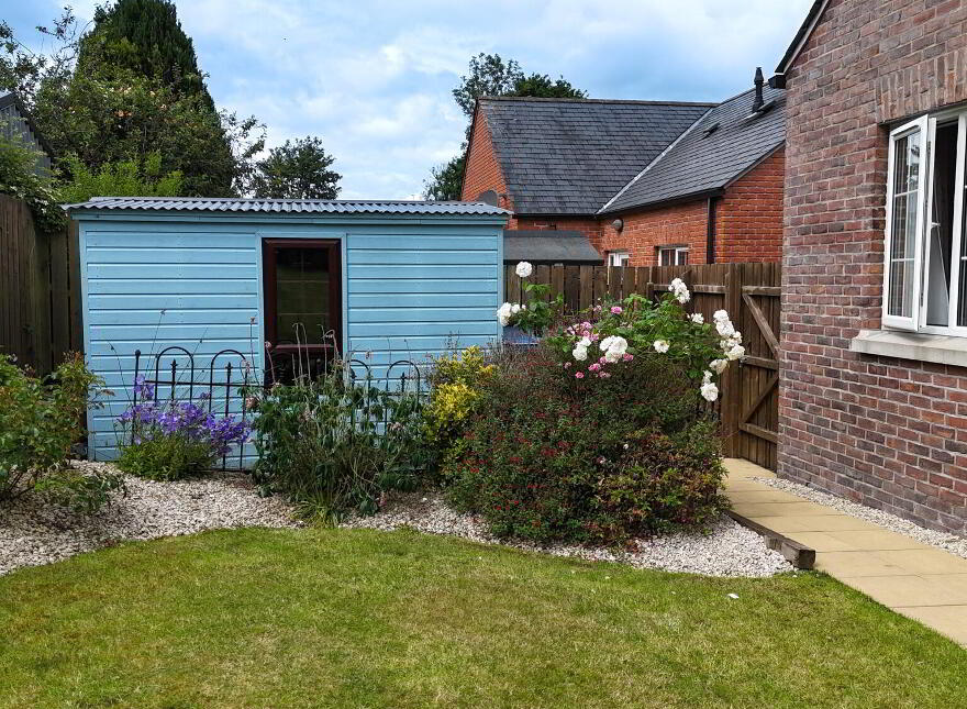 24 College Manor, Portadown, BT63 5UB