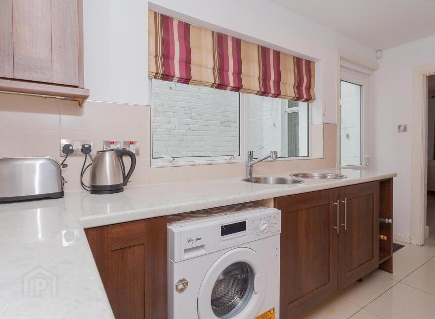 21 Deramore Street, Belfast, BT7 3FS