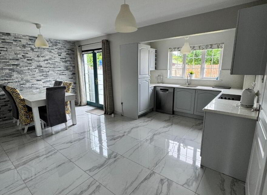 74 Foxfield, Carrickmacross, A81RP80