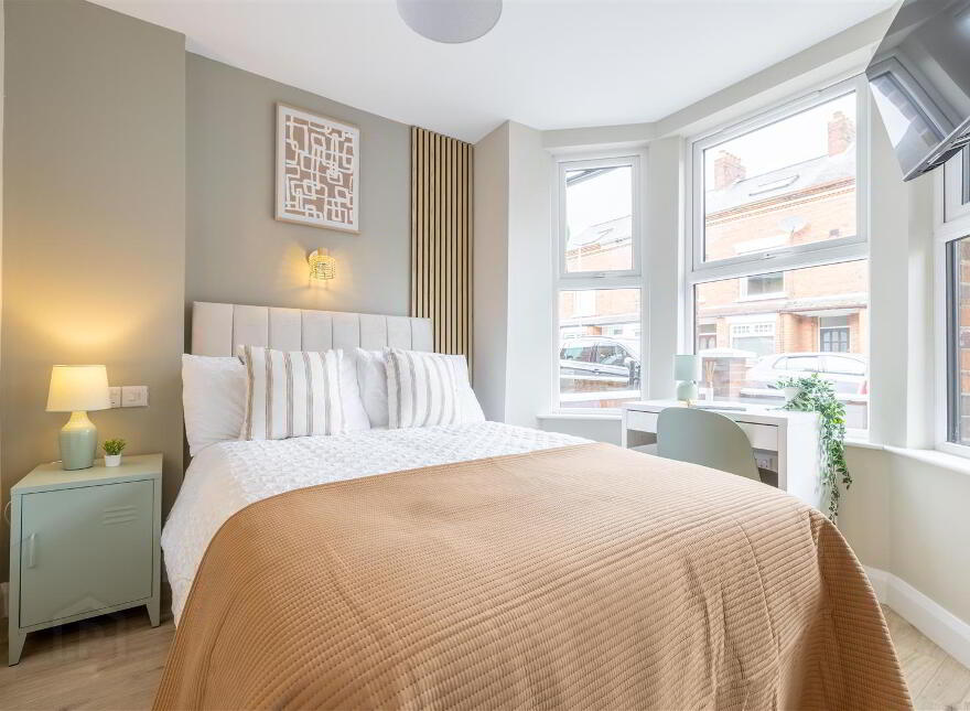 Room 1, 28 Glendower Street, Belfast, BT6 8PD