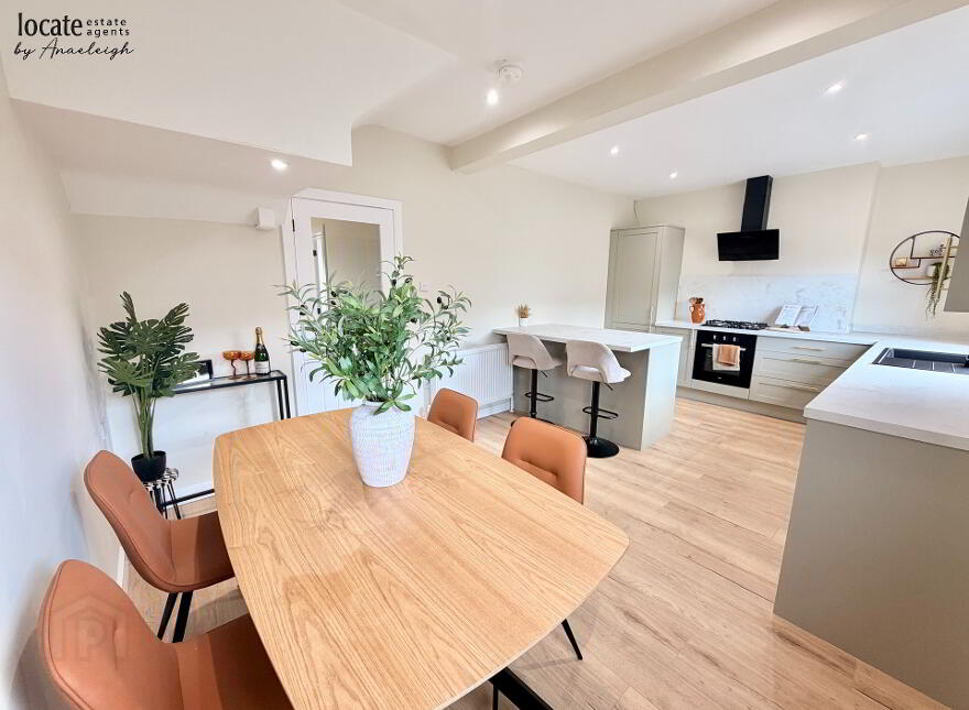 39 St Brigids Avenue, Pennyburn, Derry, BT48 7QT