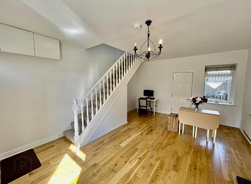 6 Frederick Place, Newtownards, BT23 4AW
