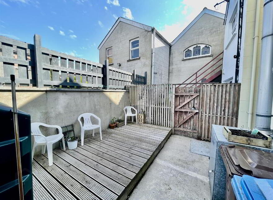 6 Frederick Place, Newtownards, BT23 4AW