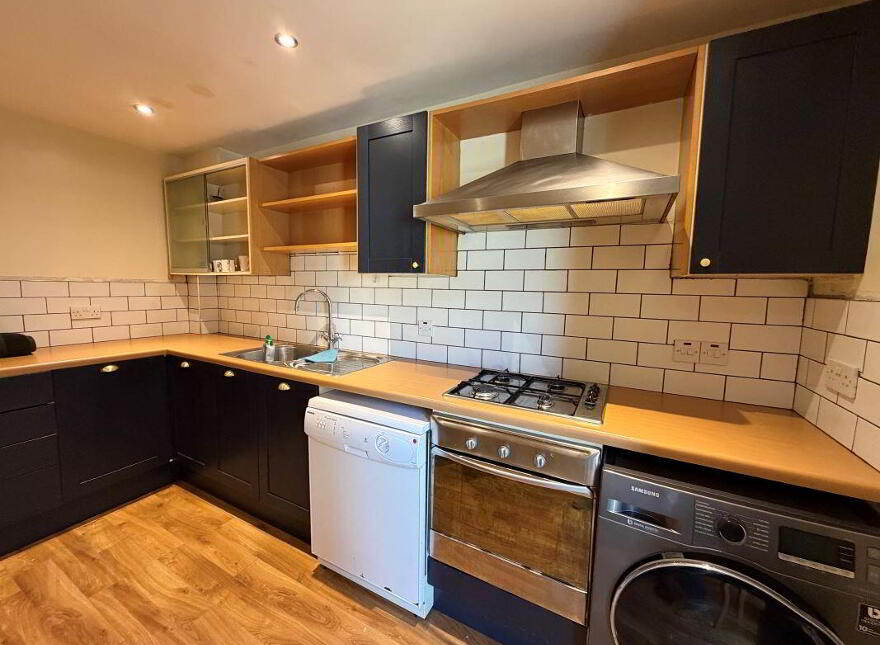 (Lot 25) 4-6 Lower Windsor Avenue, Belfast, BT9 7DW