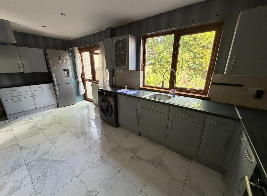 67 Larch Grove, Dunmurry, Belfast, BT17 9QG