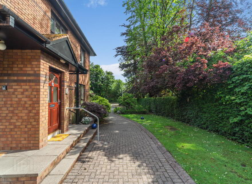 2 Pembridge Mews, Belfast, BT5 6HA
