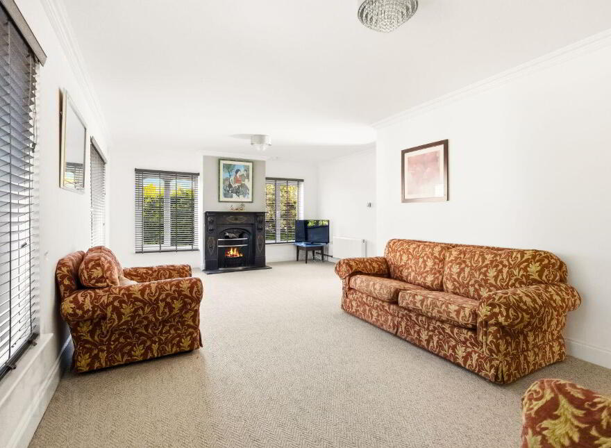 5 Woodlea, Oatencake, Midleton, P25EK84