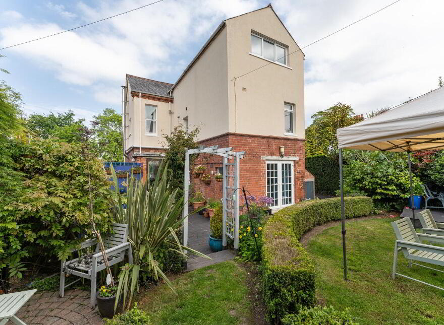 19 Dunmurry Lane, Dunmurry, Belfast, BT17 9RP