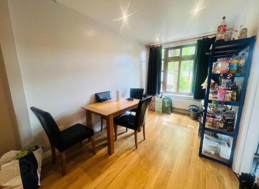 27 The Cloisters, Belfast, BT7 1GD
