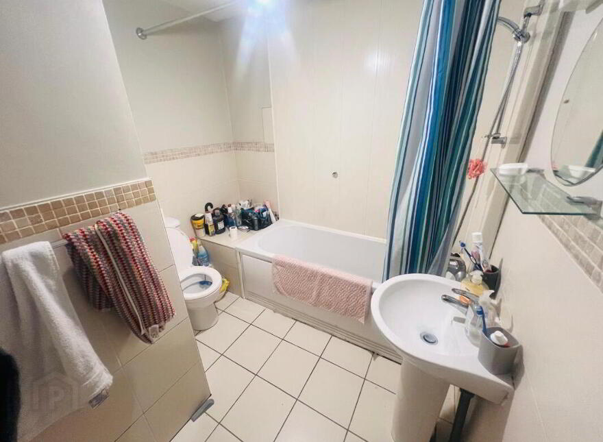 27 The Cloisters, Belfast, BT7 1GD